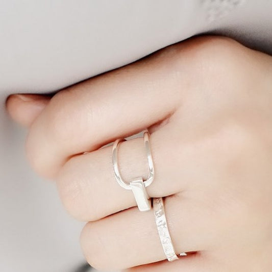 Thira™ Överlappande Ring